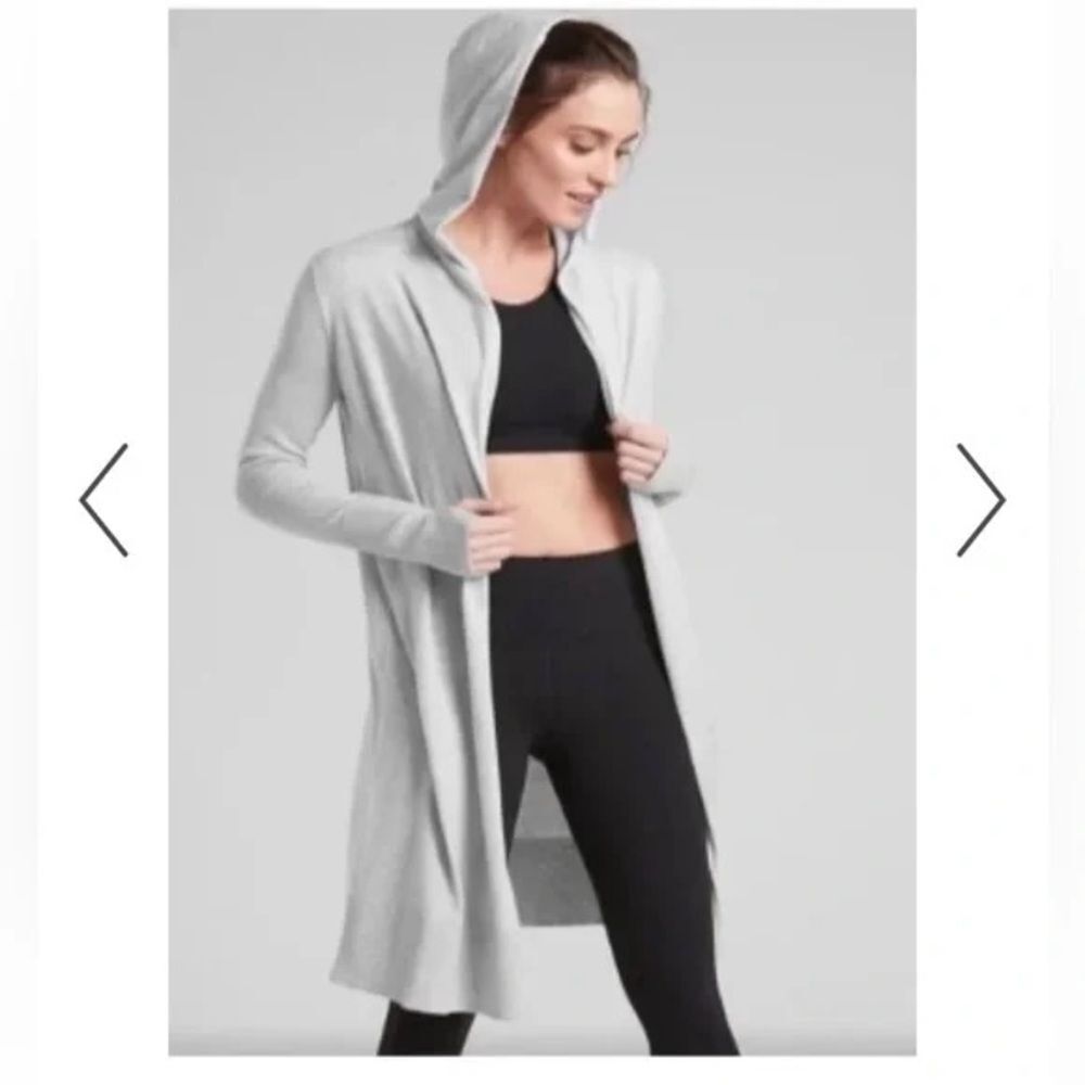 ATHLETA Enlighten Hooded Gray Long Sleeves Silk Blend Yoga Athletic Sweater